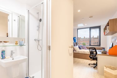 Garden En Suite - Image 6